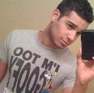 Meet your Posher, Manu